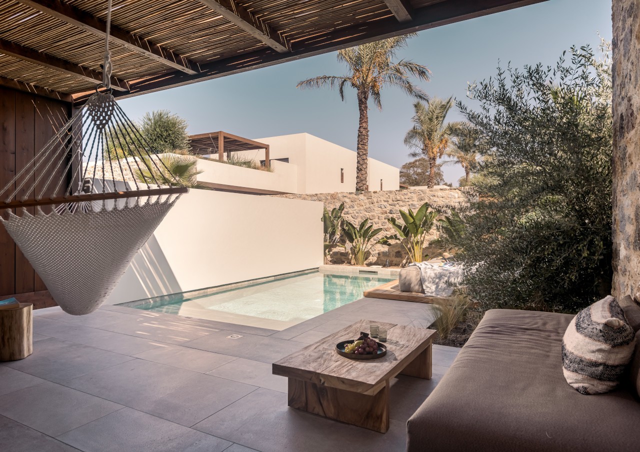 THEROS ALL SUITES HOTEL