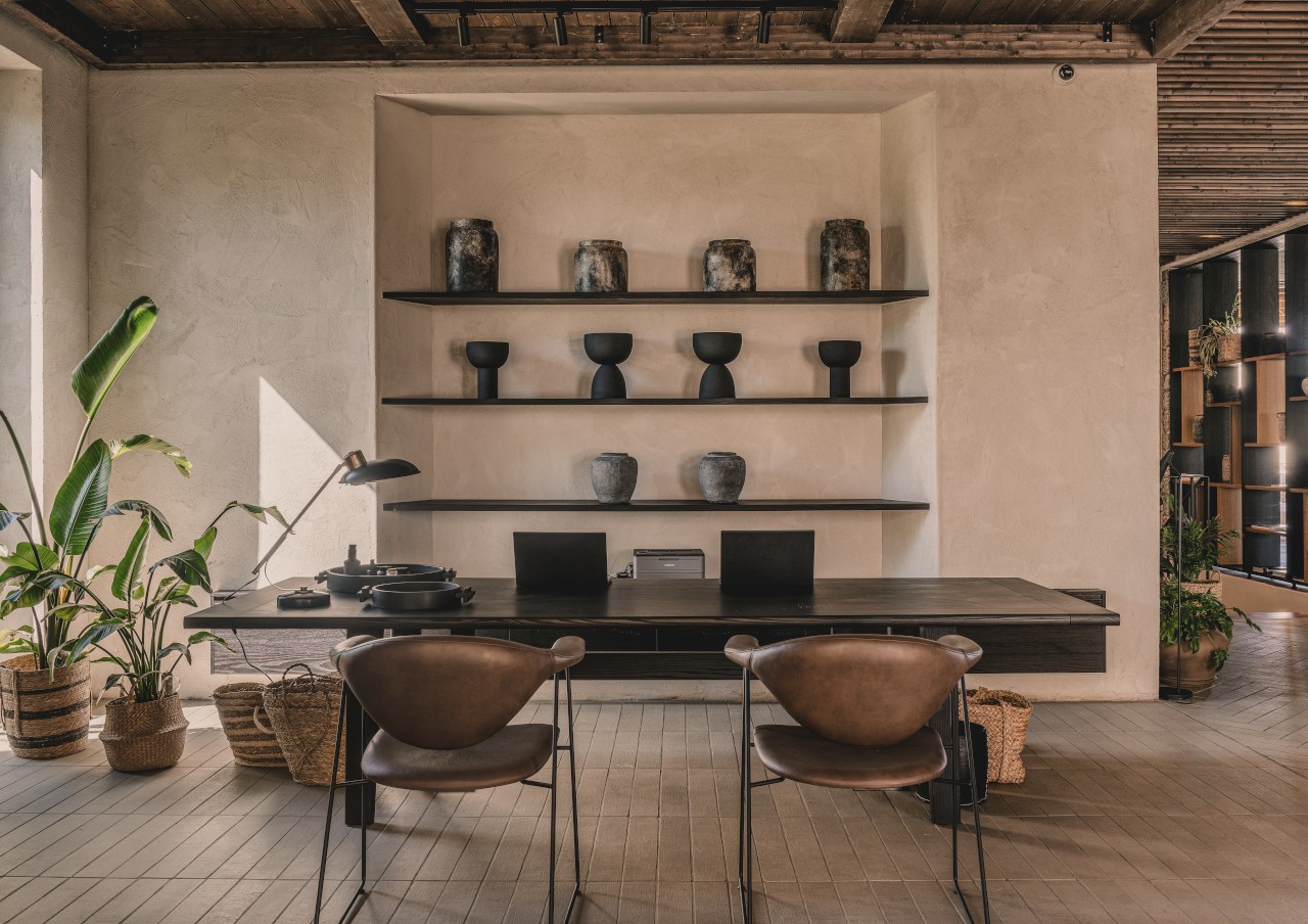 THEROS ALL SUITES HOTEL