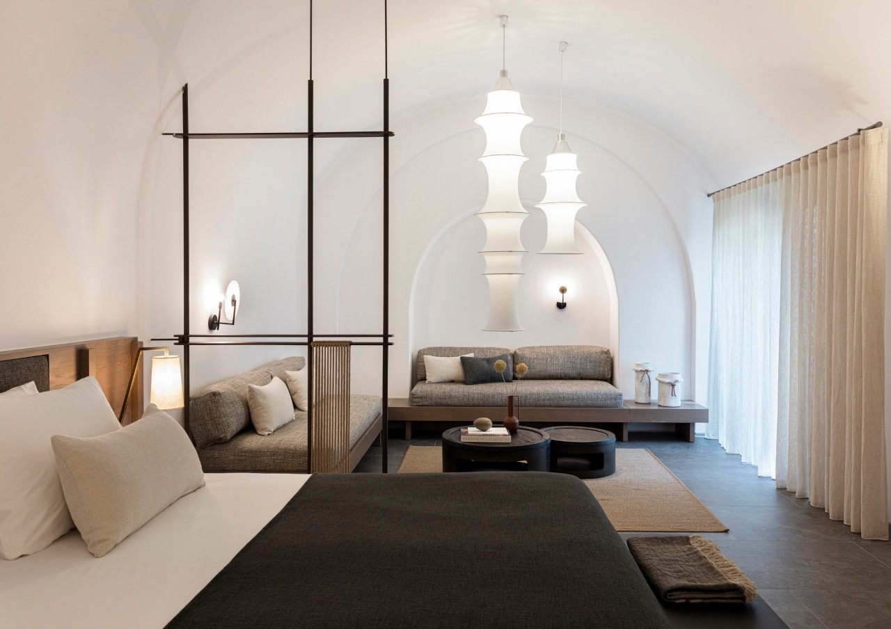 CANAVES FIVE BEDROOM VILLA