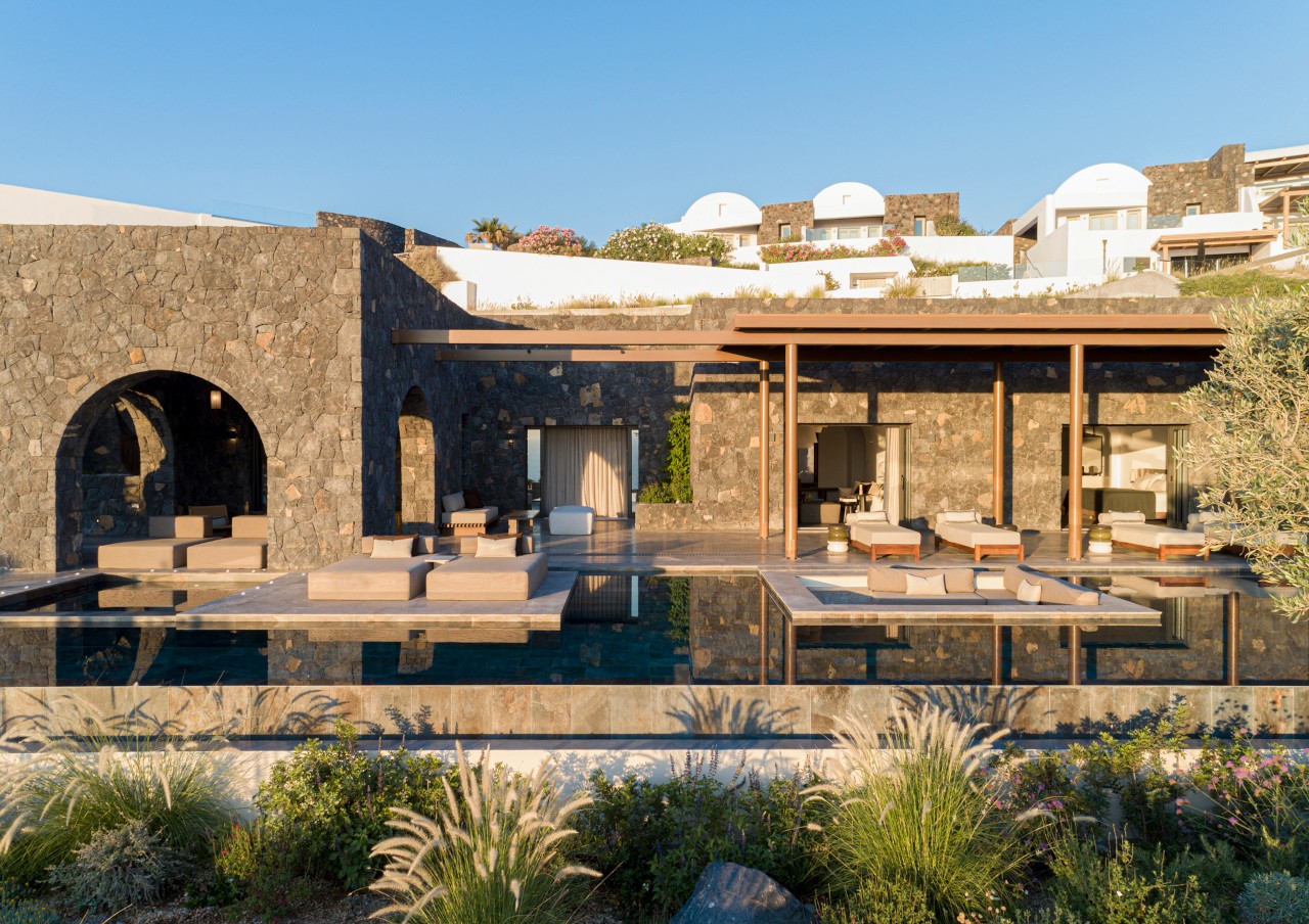 CANAVES FIVE BEDROOM VILLA