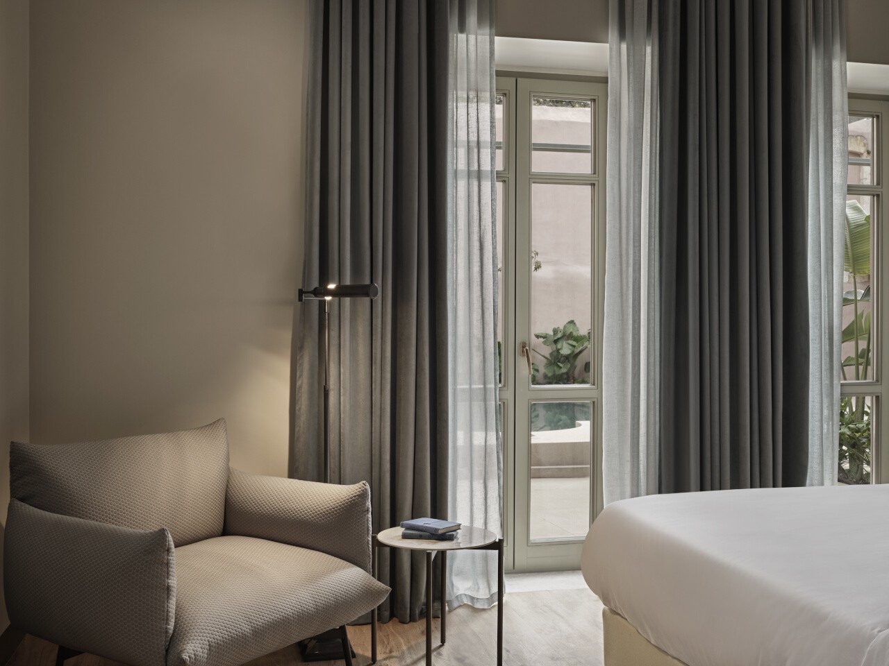 DOMUS BLANC BOUTIQUE HOTEL